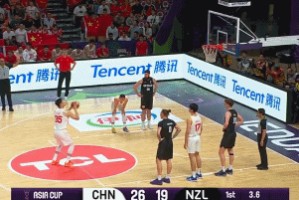 多点开花！中国男篮首节12人轮换，8人完成得分