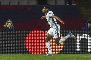 记者：国米对邓弗里斯要价4000万-5000万欧，球员今夏不会离队